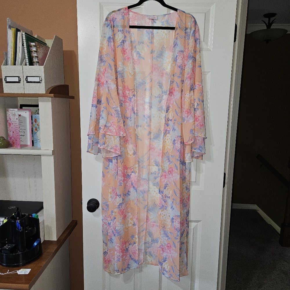 NWOT Pink Lily beautiful Kimono/Beach cover up
